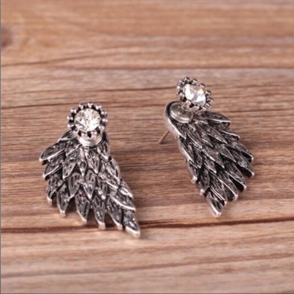 Retro Feather 3-D angel wing Earrings NWT - Picture 8 of 8
